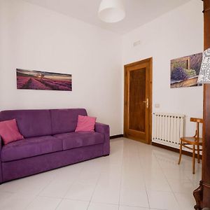 Camera con letto king size